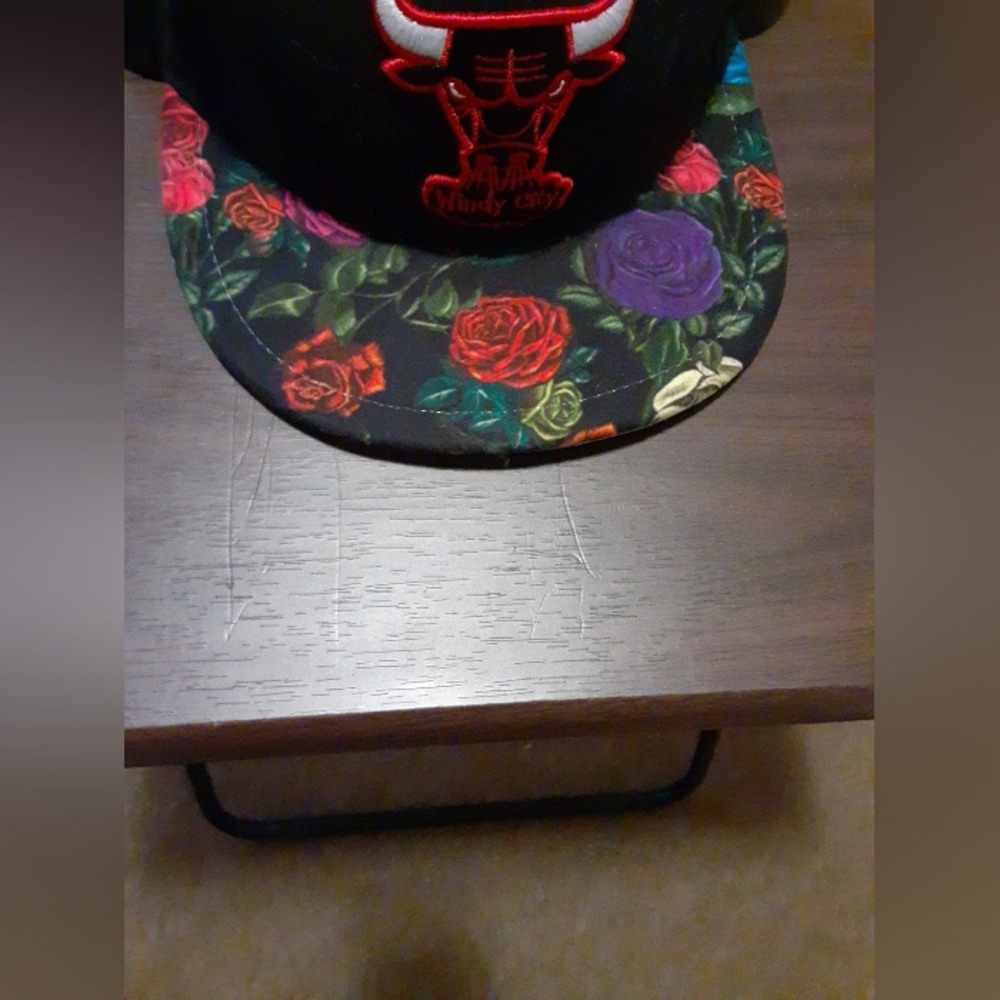 New Era Hardwood Classics Chicago Bulls Windy City Basketball NBA Cap Black Red - Picture 3 of 8